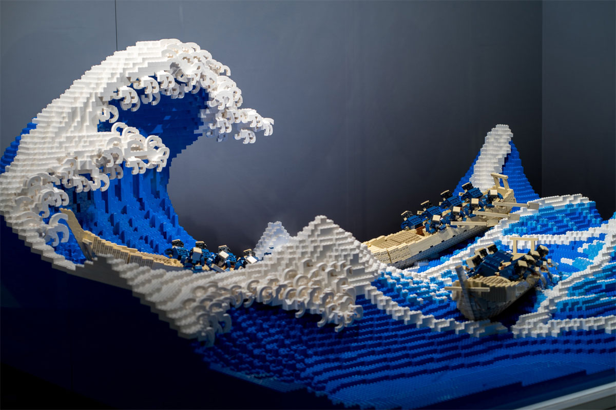 Japon – Quand la vague d'Hokusai se transforme en LEGO - IDBOOX
